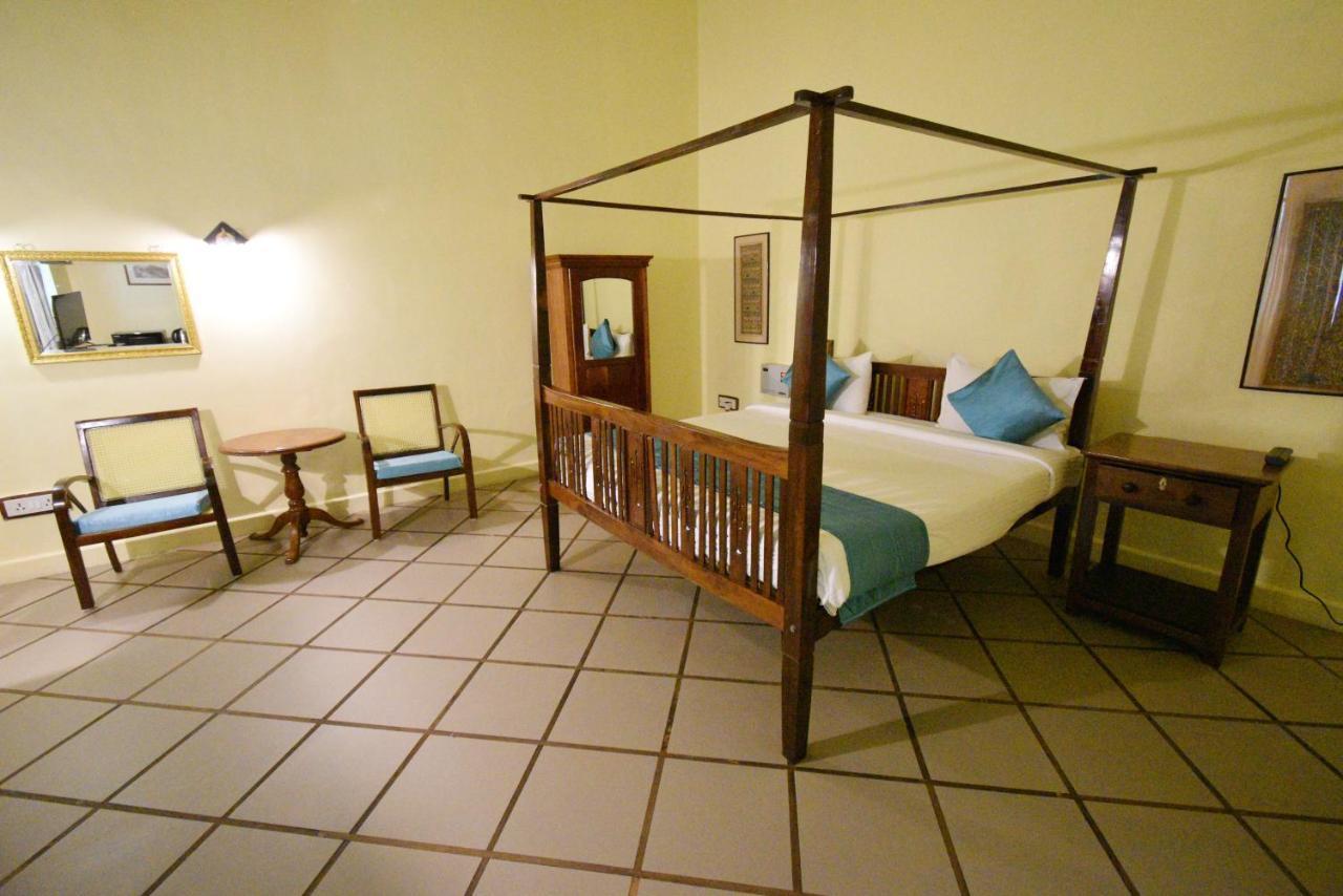 Hotel Villa Des Gouverneurs Puduccseri Kültér fotó