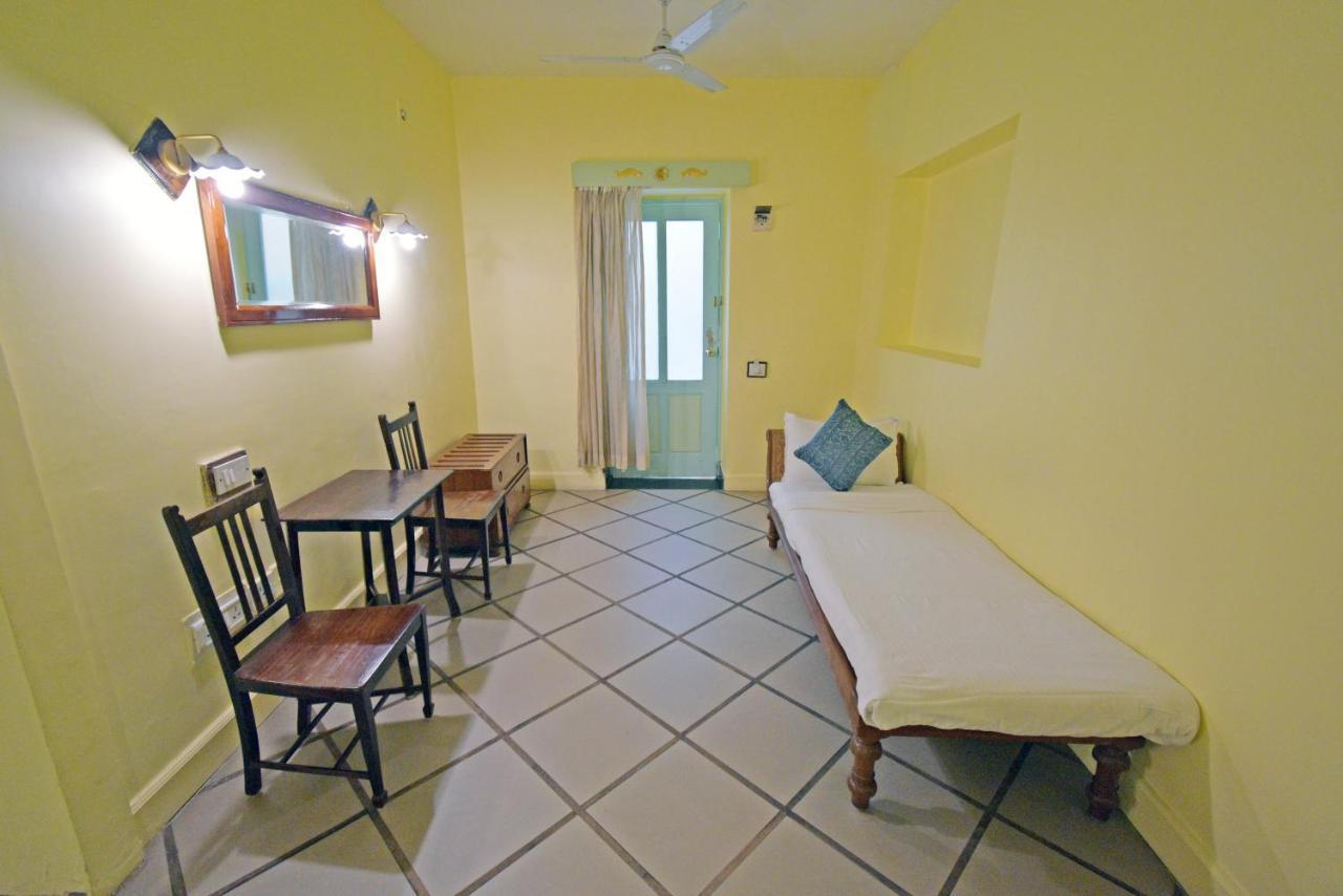 Hotel Villa Des Gouverneurs Puduccseri Kültér fotó
