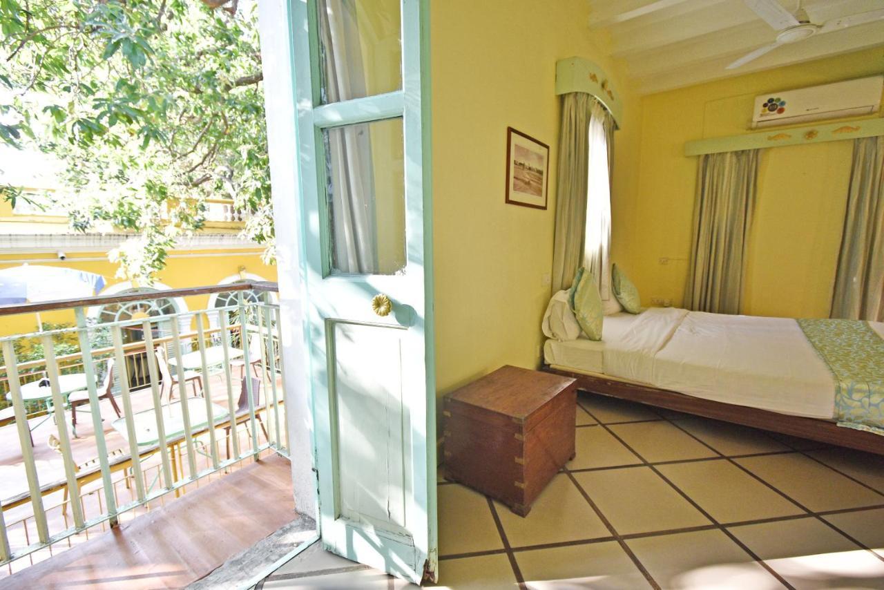 Hotel Villa Des Gouverneurs Puduccseri Kültér fotó