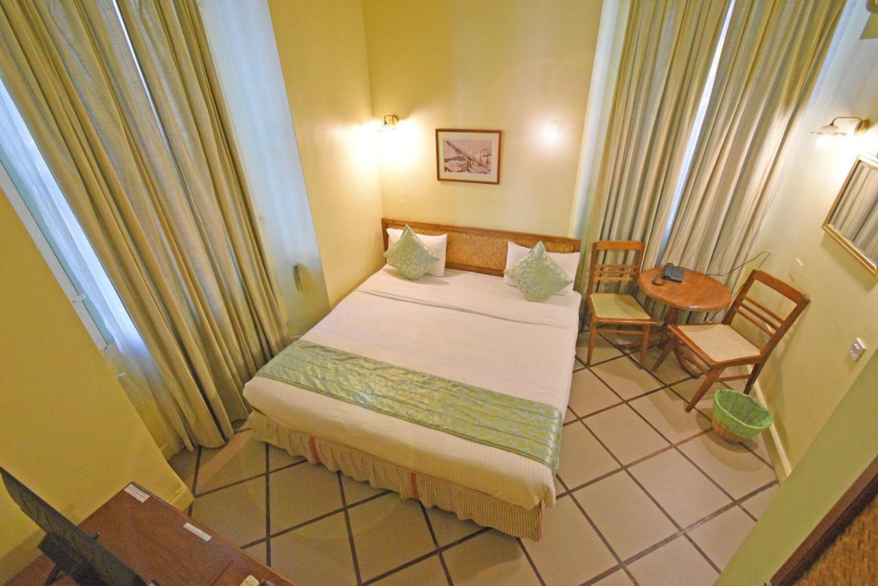 Hotel Villa Des Gouverneurs Puduccseri Kültér fotó